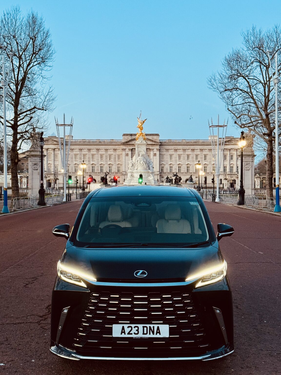 Lexus LM at Buckingham Palace
