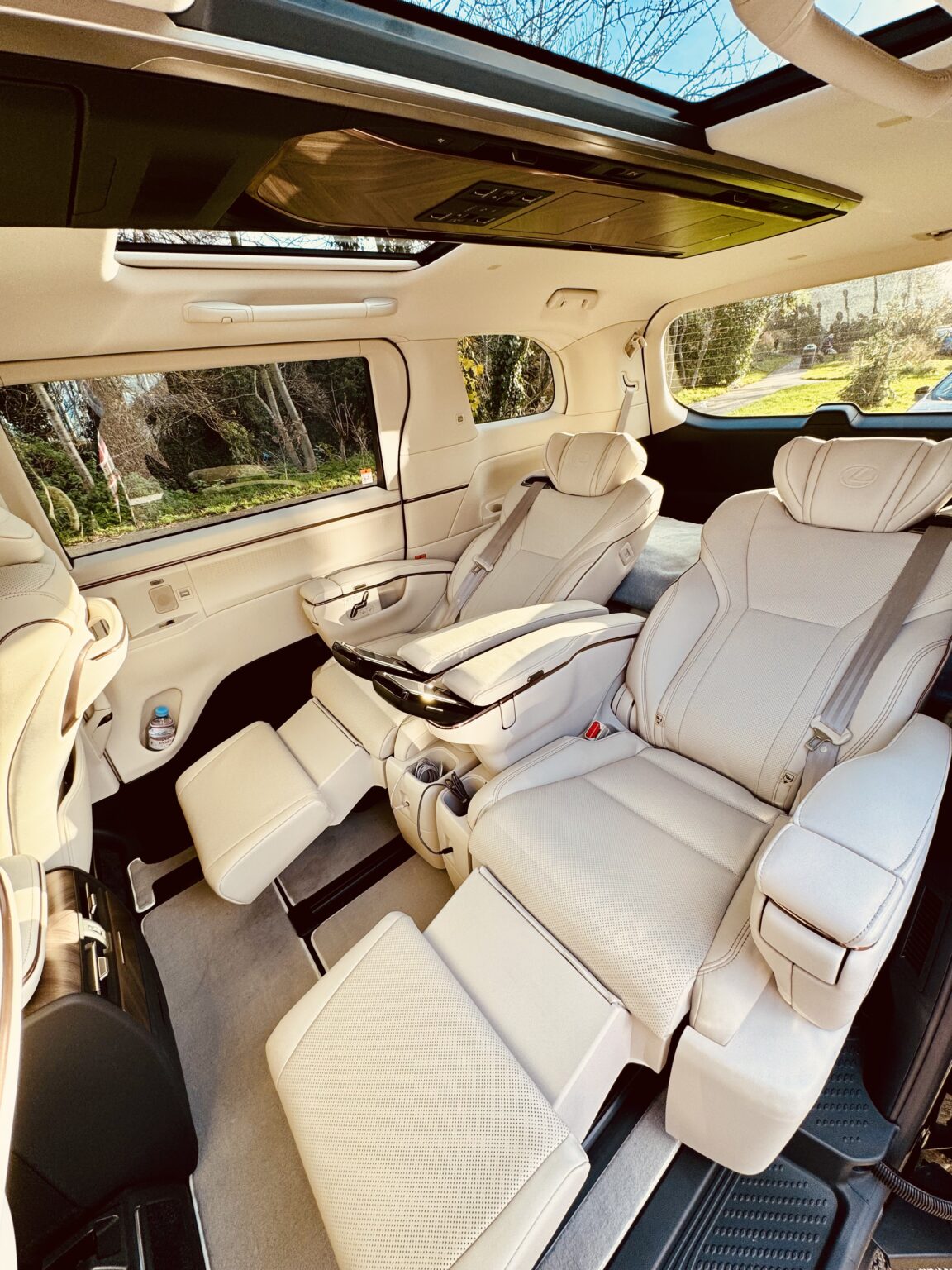 Lexus LM interior